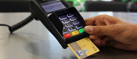 Çevrimiçi Kumarhanelerde MasterCard Kullanarak Para Yatırma ve Çekme