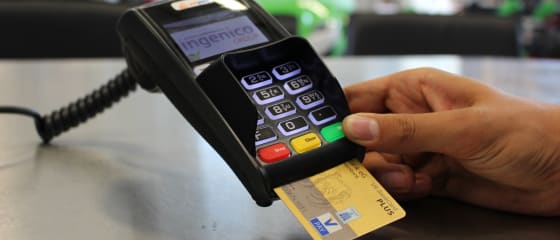 Çevrimiçi Kumarhanelerde MasterCard Kullanarak Para Yatırma ve Çekme